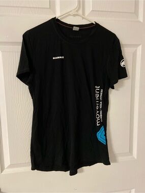 T39- MAMMUT Black Graphic Burnout Yoga T-Shirt